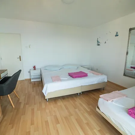 Feral 2 Apartment