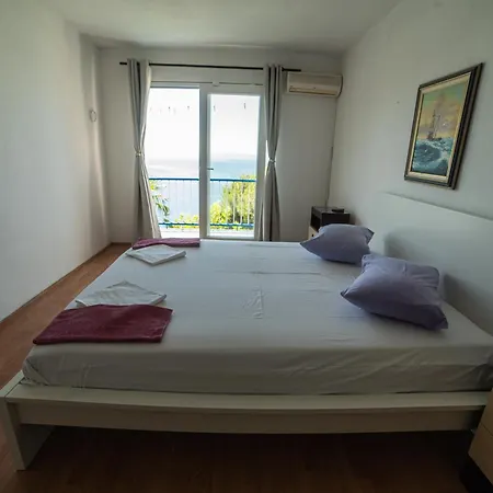 Feral 2 * Baska Voda