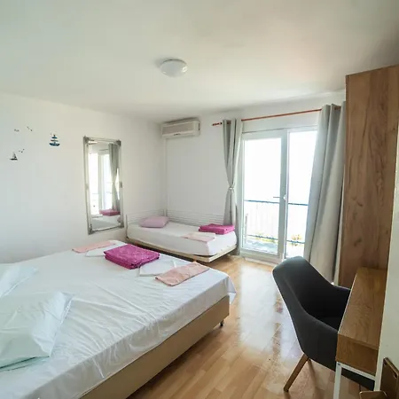 Feral 2 Apartment *
