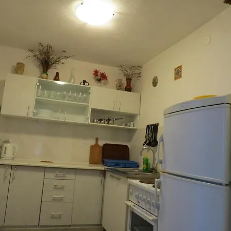 Feral 2 * Baška Voda