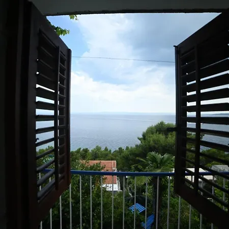 Feral 2 Baška Voda